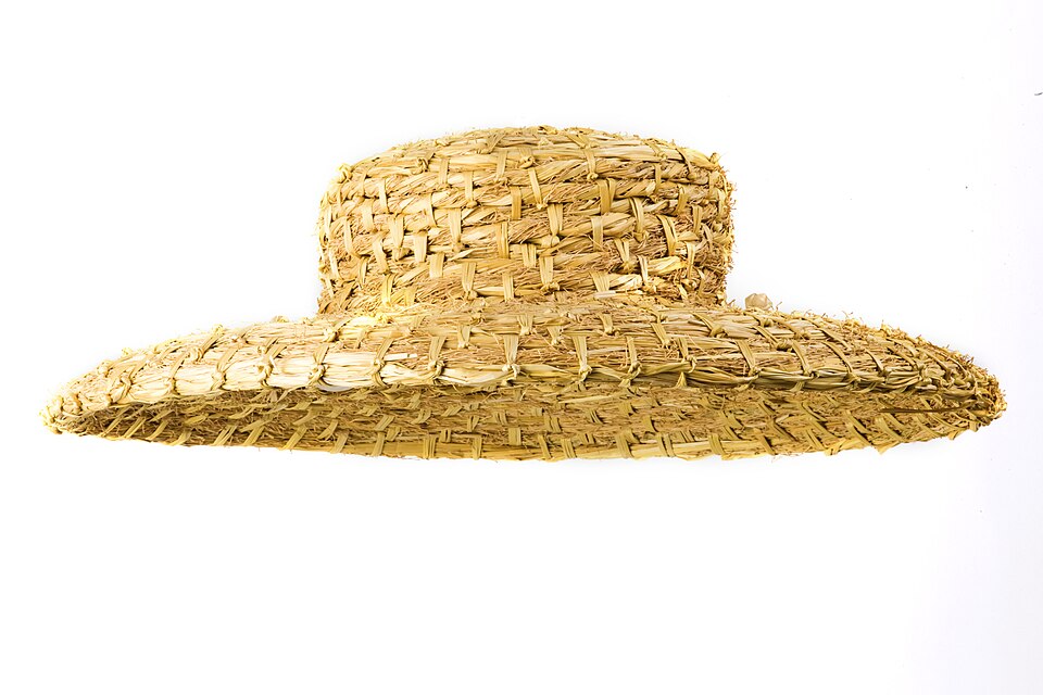 Source photo: Straw sun hat